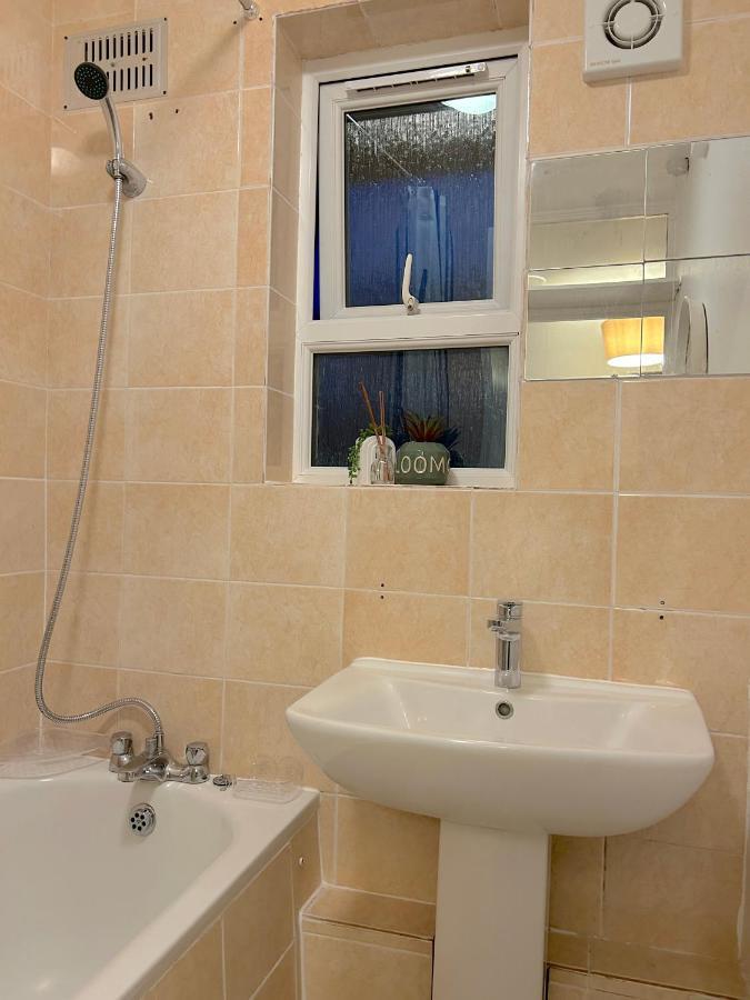 Blue Poppy Hostel Londra